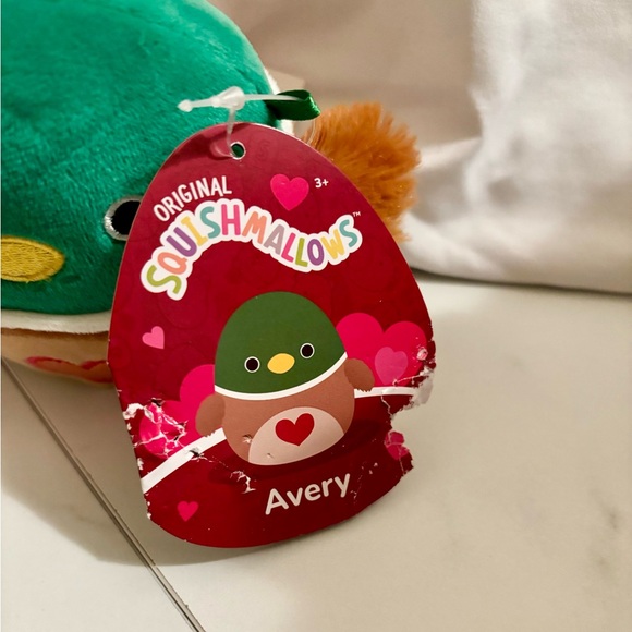 SQUISHMALLOWS AVERY THE DUCK - Picture 3 of 3